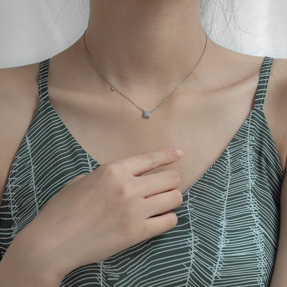 NEW 925 Sterling Silver Diamond Halo Necklace - Picture 6 of 9